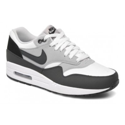 air max essential