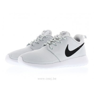 roshe run blanc noir