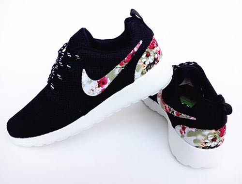 nike roshe run noir avec des fleurs,achat vente chaussures nike roshe run noir et fleur,achat vente chaussures