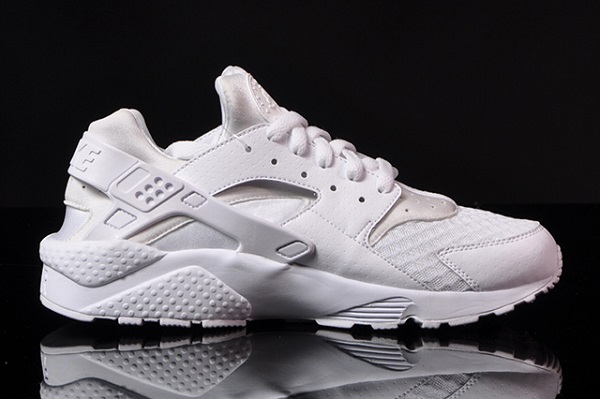 chaussure huarache blanche