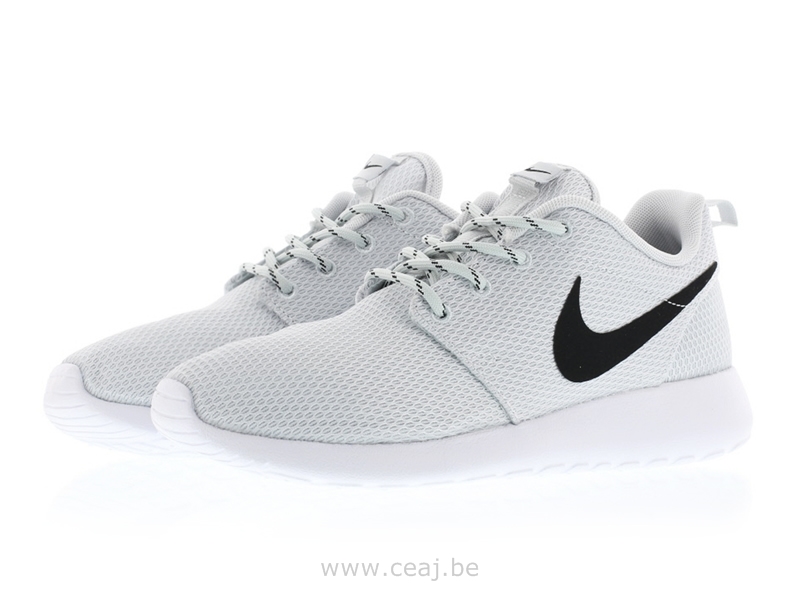 rosh run noir et blanche