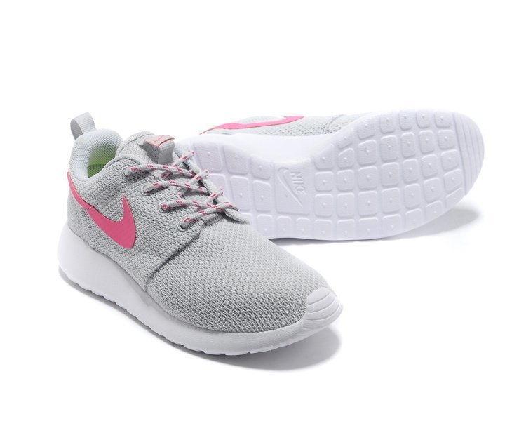 basket nike grise et rose